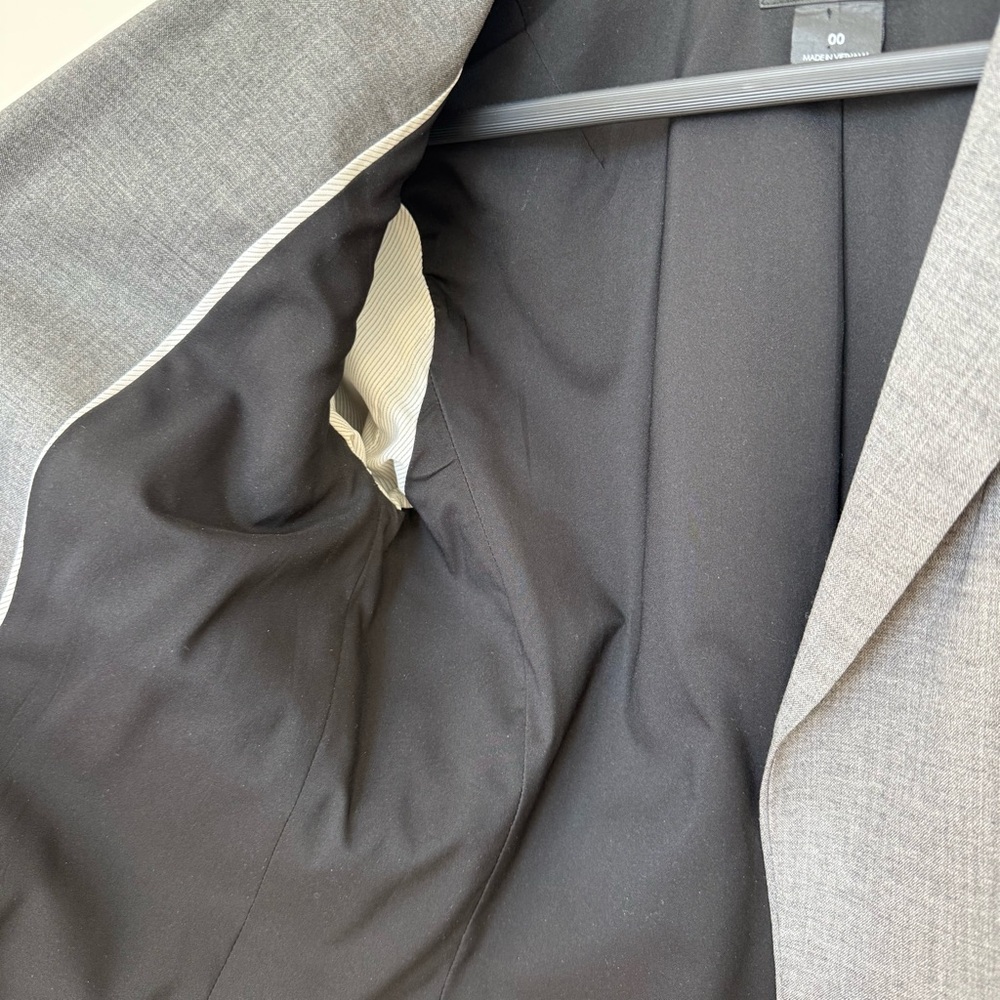 Like New - Club Monaco Gray Wool Blazer - Picture 5 of 6